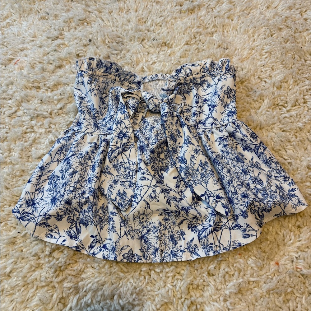 SHEIN Floral Blue and White Strapless Top